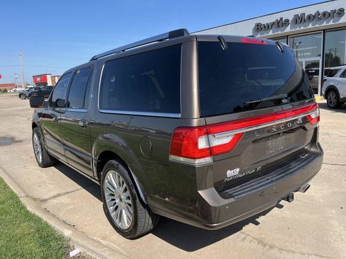Used 2016 Lincoln Navigator L Select AWD/4WD image 8