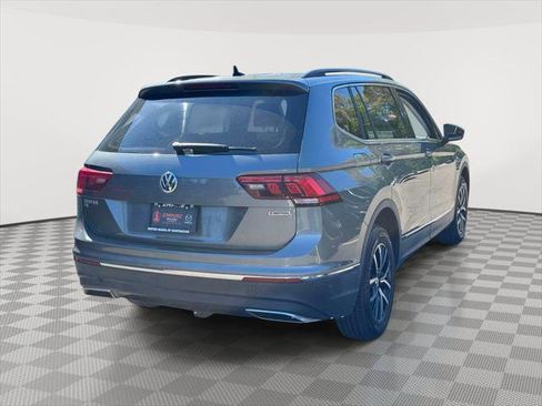 Used 2021 Volkswagen Tiguan SE w/ Panoramic Sunroof Package AWD/4WD image 4
