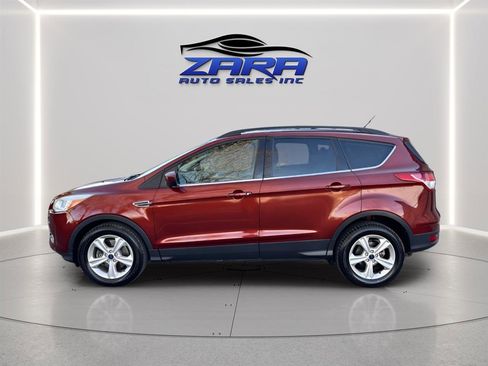 Used 2016 Ford Escape SE w/ Equipment Group 201A AWD/4WD image 3
