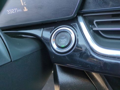 Certified 2024 Chevrolet Trax RS w/ Sunroof Package image 16