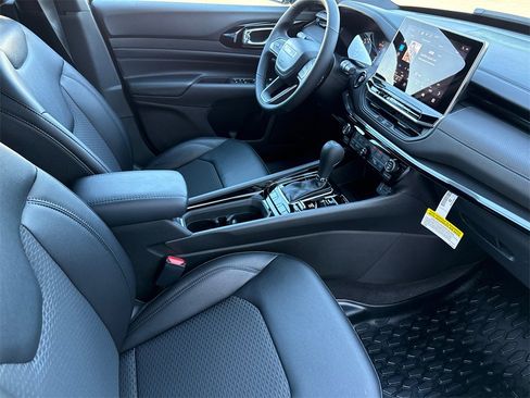 New 2026 Jeep Compass Latitude w/ Quick Order Package 29K image 12