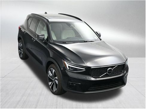 New 2026 Volvo XC40 B5 Ultra AWD/4WD image 19