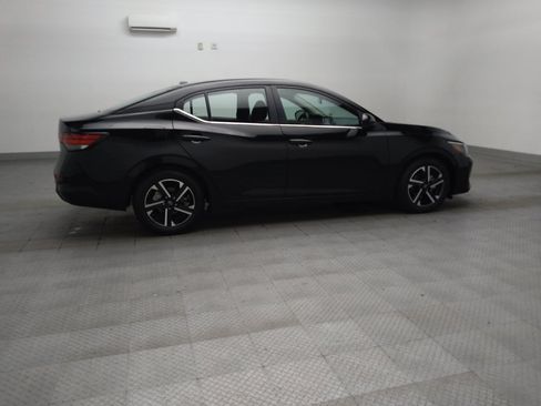Used 2025 Nissan Sentra SV FWD image 10