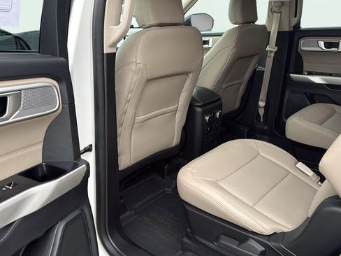 Used 2023 Ford Explorer Limited w/ Class IV Trailer Tow Package image 23