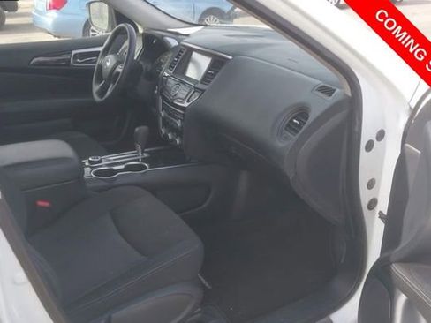 Used 2020 Nissan Pathfinder S AWD/4WD image 5