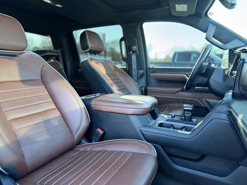 Used 2025 GMC Sierra 1500 Denali Ultimate image 11