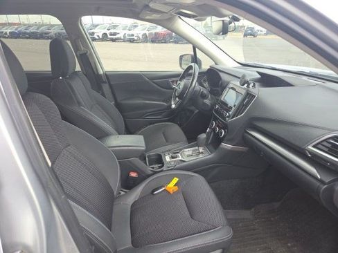 Used 2019 Subaru Forester Premium AWD/4WD image 20
