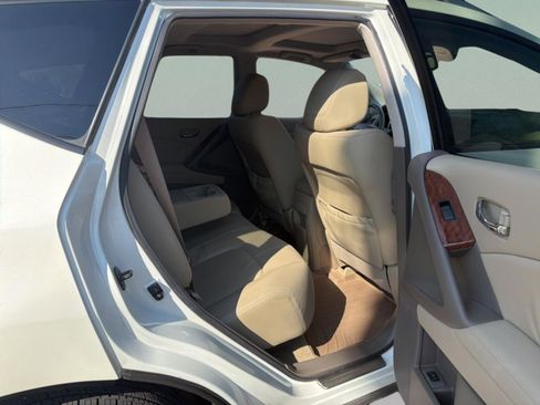 Used 2010 Nissan Murano LE w/ Navigation Pkg image 18