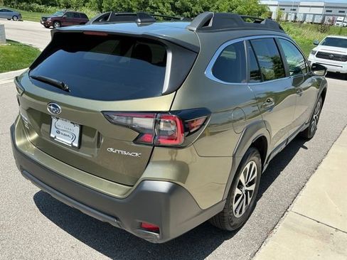 Certified 2025 Subaru Outback Premium AWD/4WD image 7