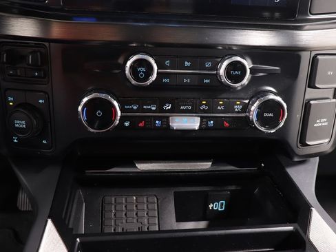 Used 2024 Ford F250 Lariat w/ Lariat Ultimate Package AWD/4WD image 11