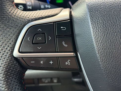 Certified 2022 Toyota Sienna XSE w/ XSE Plus Package FWD image 17
