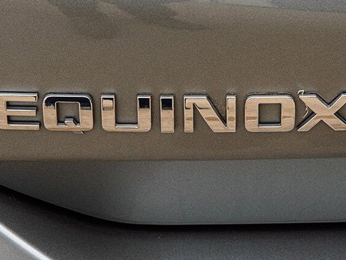 Used 2024 Chevrolet Equinox LT image 17