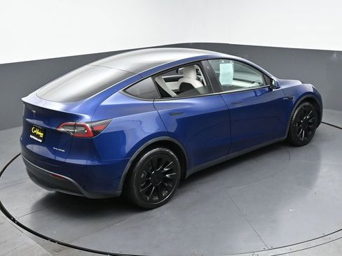 Used 2021 Tesla Model Y Long Range image 37