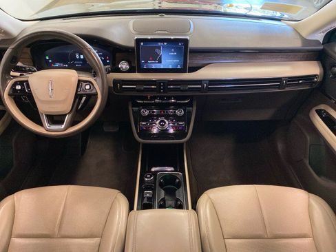 Used 2021 Lincoln Corsair Reserve AWD/4WD image 10