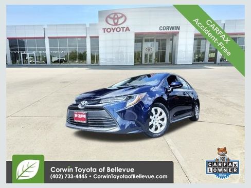 Used 2025 Toyota Corolla LE FWD image 1