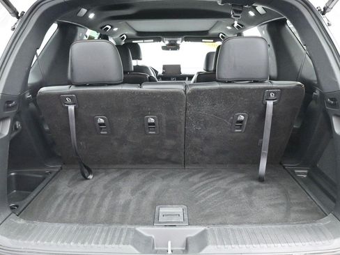 Used 2024 Honda Pilot TrailSport image 9