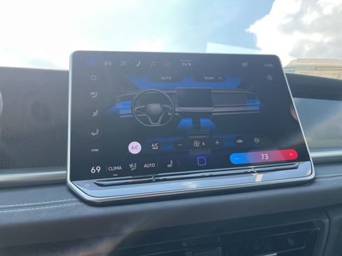 New 2026 Volkswagen Tiguan SE R-Line FWD image 13