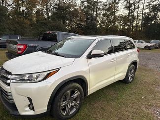 Used 2018 Toyota Highlander Limited Platinum video 1