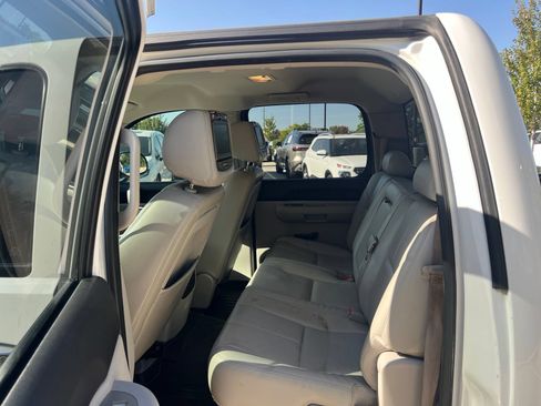 Used 2009 Chevrolet Silverado 1500 LT w/ Texas Edition RWD image 18