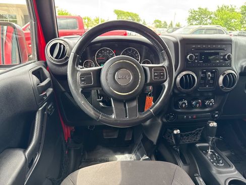 Used 2015 Jeep Wrangler Unlimited Sport w/ Quick Order Package 24S AWD/4WD image 13