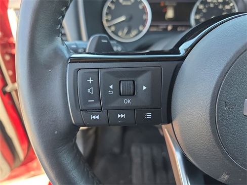 Used 2021 Nissan Rogue SV w/ Premium Package image 27