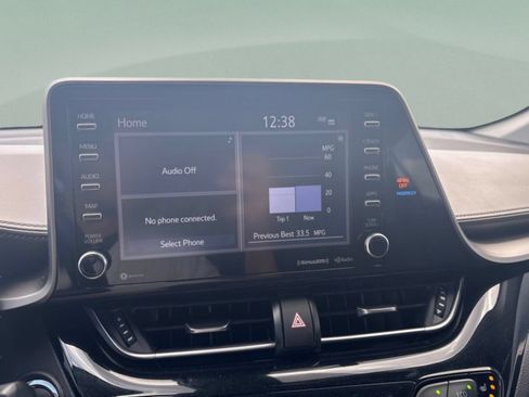Used 2022 Toyota C-HR Limited FWD image 11