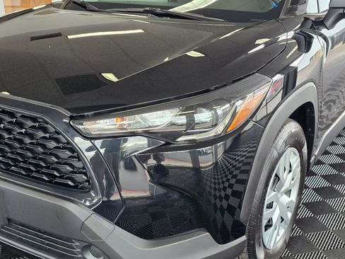 Used 2023 Toyota Corolla Cross L image 9