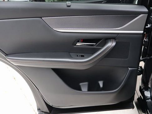 Used 2025 MAZDA CX-70 Plug-In Hybrid w/ Premium Pkg image 28