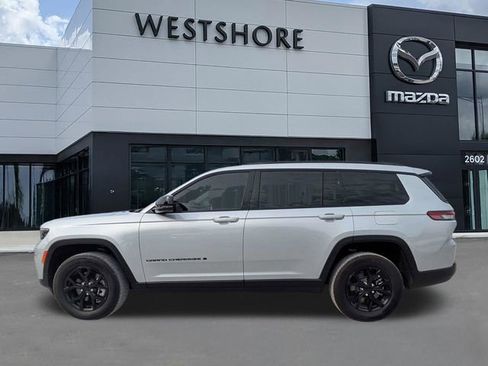 Used 2025 Jeep Grand Cherokee L Laredo AWD/4WD image 6