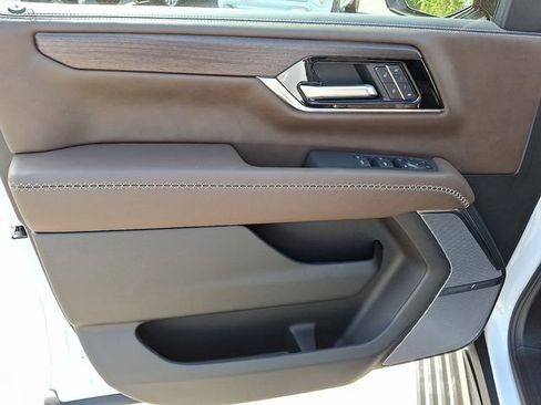 Used 2026 GMC Yukon XL Denali Ultimate image 11