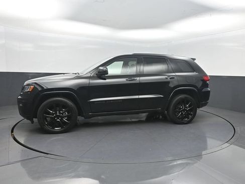 Used 2019 Jeep Grand Cherokee Altitude RWD image 3