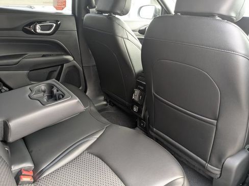 New 2026 Jeep Compass Latitude AWD/4WD image 11