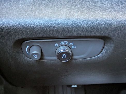 Used 2023 Chevrolet Traverse RS w/ LPO, Floor Liner Package AWD/4WD image 17