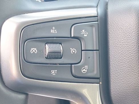 Used 2025 Chevrolet Silverado 1500 LT image 33