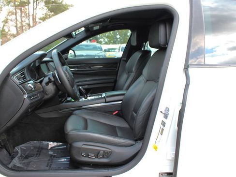 Used 2014 BMW 750Li image 14