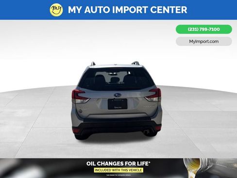 Used 2023 Subaru Forester Limited AWD/4WD image 6