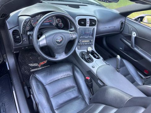 Used 2007 Chevrolet Corvette Convertible w/ Preferred Equipment Group RWD image 13
