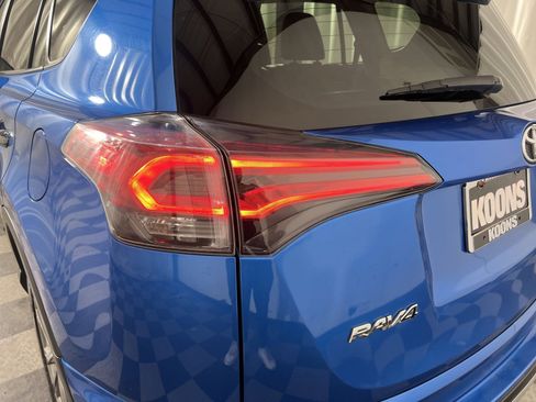 Used 2018 Toyota RAV4 Limited image 18