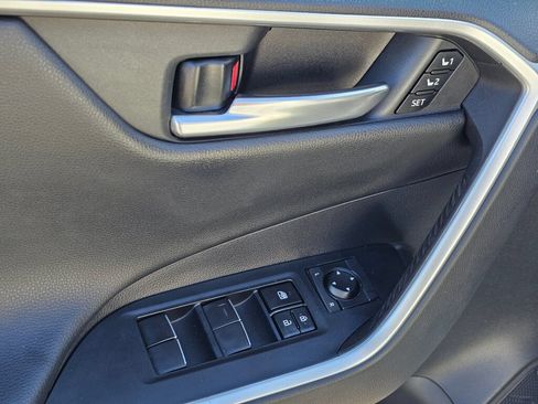 Used 2021 Toyota RAV4 Limited AWD/4WD image 33