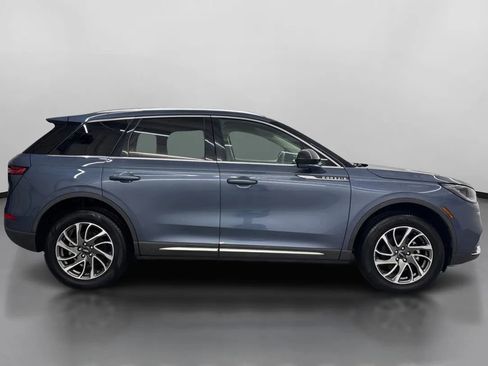 Used 2022 Lincoln Corsair AWD w/ Equipment Group 101A image 11