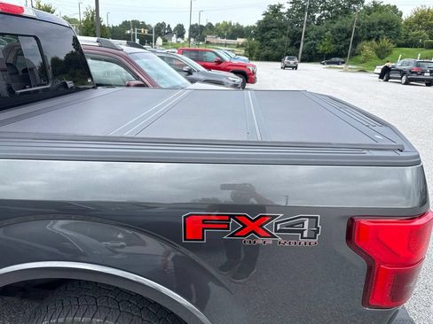 Used 2018 Ford F150 Lariat w/ Equipment Group 502A Luxury AWD/4WD image 5