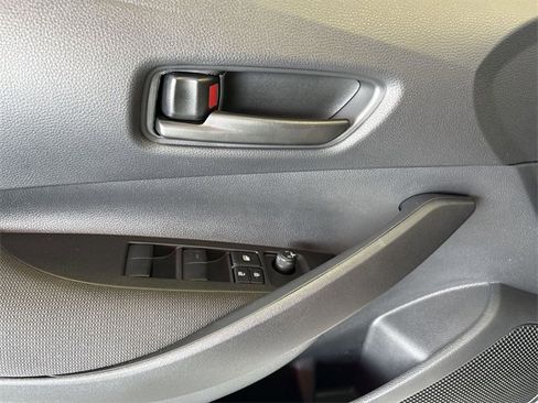 Used 2025 Toyota Corolla LE image 16