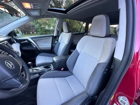 Used 2014 Toyota RAV4 XLE AWD/4WD image 12