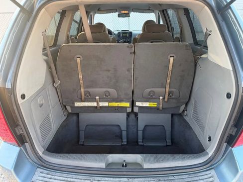 Used 2010 Kia Sedona LX w/ PWR Pkg image 14