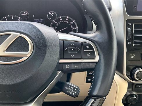 Used 2023 Lexus GX 460 Premium w/ Accessory Package AWD/4WD image 19