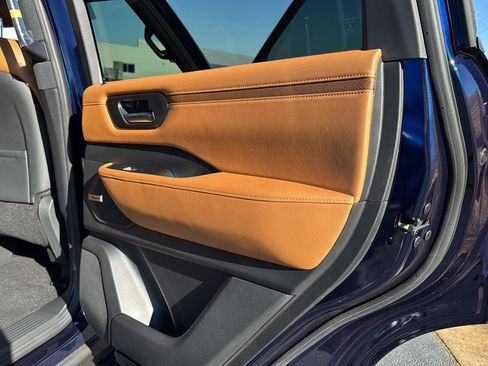 New 2026 Nissan Armada SL w/ Captain's Chari Seat Package image 13
