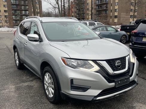 Used 2020 Nissan Rogue SV image 21