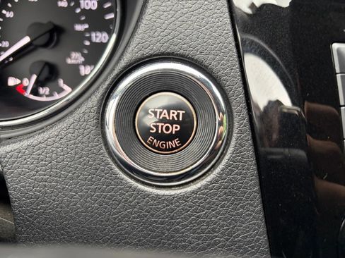 Used 2020 Nissan Rogue SV AWD/4WD image 26