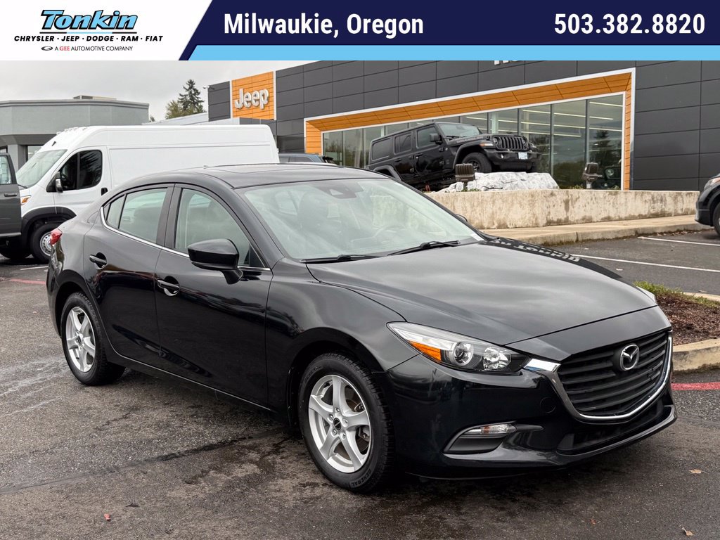Used 2018 MAZDA MAZDA3 Touring FWD image 1