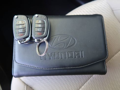 Used 2017 Hyundai Santa Fe Sport AWD/4WD image 22